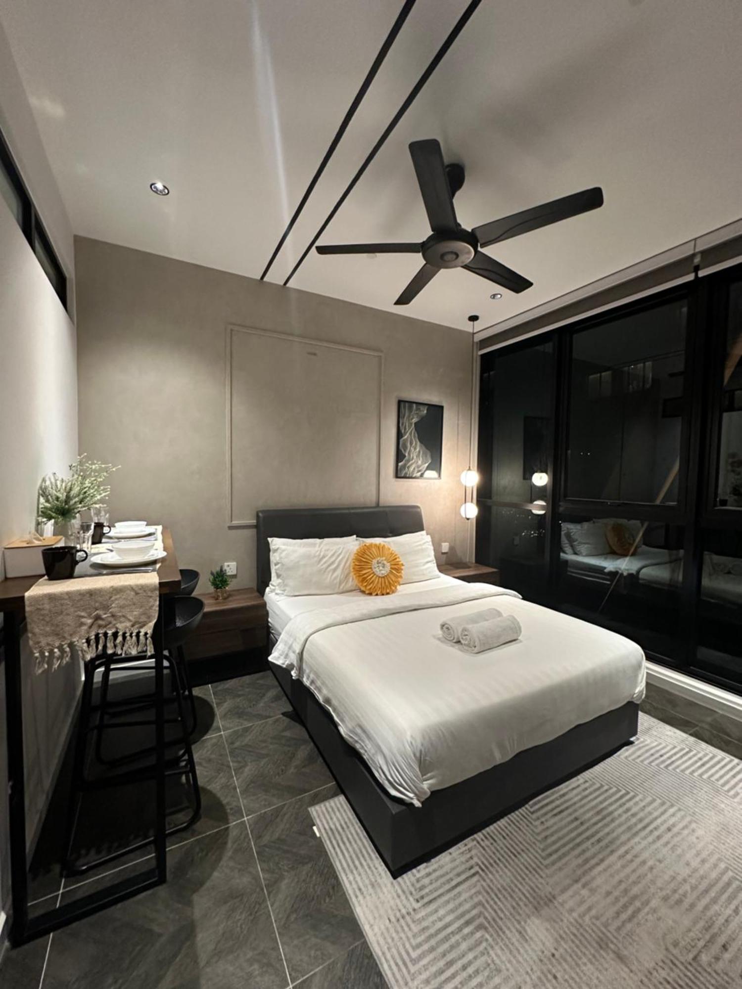 Scarletz Suites Klcc By Aura Kuala Lumpur Exterior foto